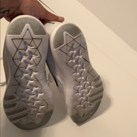 Nike shoes - Picture 7 of 7